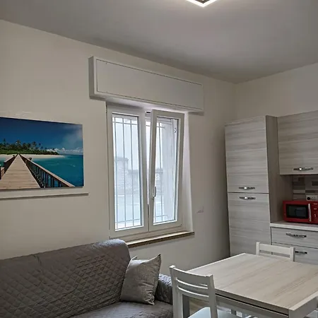 Apartament Holidays *